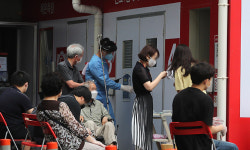 교회 이어 사찰, 대전 이어 광주… 코로나19 갈수록 ‘기승’