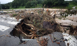 철로 끊기고 마을 고립…200㎜ 물폭탄에 충북 북부지역 피해 속출
