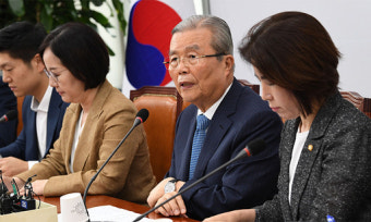 통합당 개혁작업 몰두… 첫 조항에 ‘기본소득’