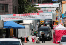 전국서 모인 사랑제일교회 신도들, 집회 전날 고시원·찜질방 찾아