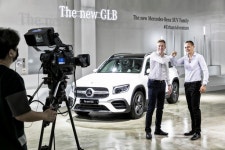 올해 SUV 최대 기대주 벤츠 GLB 포함 신차 3종 출격… 핵심 컨셉 7인승은 내년