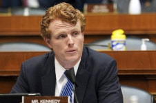 ‘정치 명문’ 케네디家 후계자, 상원의원 도전 실패 ‘충격’