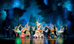 테디 베어와 함께 지구를 지켜라… ‘LED 비바츠 태권발레’ 오는 23일 공연