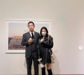 절친 류준열 사진작가 데뷔 축하한 박신혜 이 오빠는 못하는 게 뭘까