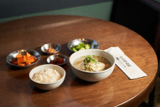 미쉐린 가이드 선정 맛집 ‘광화문국밥’, 블루스트리트와 HMR 단독 론칭