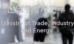 檢 칼끝 청와대 향하나… ‘원전 자료삭제’ 산자부 간부들 구속