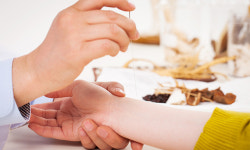 약침으로 말기암 치료? 억대사기 한의사 실형