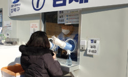 보드카페에서 선별검사소로… 코로나19 최전선으로 뛰어든 사연