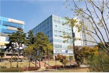 수원 제이에스병원, 저소득층 노인 무릎인공관절 수술비 지원