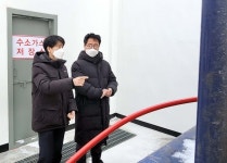 수도권대기환경청장, 평택시 수소충전소 현장 방문