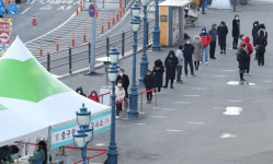 거리두기 체계 개편…“집합금지 최소화·활동 제한 방안 검토. 사적 모임 금지”
