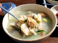 겨울 별미 거제 대구탕 vs 통영 고등어회·조림 [최현태 기자의 여행홀릭]