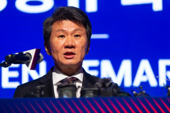 대한축구협회장 선거, 3파전 예고…신문선 교수 출마 선언으로 새로운 전환 기대