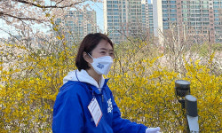 올렸다 하면 주목받는 고민정 ‘감성’ SNS, 이번엔 꽃길 사진