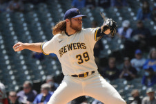 MLB 코빈 번스, 개막 후 무볼넷 58K 신기록 작성