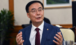 중앙선관위 김세환 사무총장 “투표문구에 ‘내로남불·무능’ 쓸수 있게 법개정”