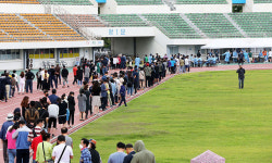 확진자 급증에 포항종합운동장 임시선별진료소 연장운영