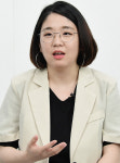 용혜인 “아이동반이 쇼라고? 홀로 나왔다면 법안에 주목했겠나” [뼈때뷰]
