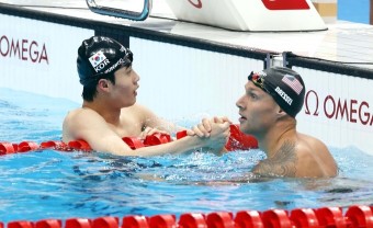 황선우, 수영 자유형 100m 아시아 신기록 세우며 결승 진출
