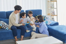 밀크티 아이, 온 몸으로 배우는 유아 수학… “놀고 있는데 공부가 되네요”