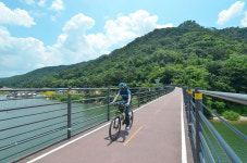 레이싱할까 짚라인 탈까… 나 혼자 즐기는 짜릿한 액티비티 [최현태 기자의 여행홀릭]