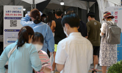 추석 앞두고 이동량 급증… 신규 확진 다시 2000명대
