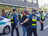 민노총 화물연대, 청주서 대규모 집회 강행… 방역 당국 긴장 [밀착취재]