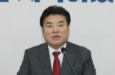 검찰, 화천대유 김만배 11일 소환… 원유철 부인도 고문 활동
