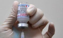 “모더나 맞고 지하철서 기절했는데… 구해준 ‘꽃무늬 문신’ 여성분 찾습니다”