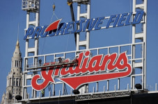 MLB 클리블랜드, ‘인디언스’ 사인판 철거