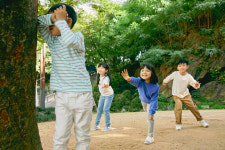 아파트 단지 놀이터서 놀던 아이들 경찰에 신고한 입주자대표