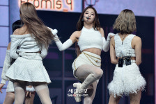 [포토] 프로미스나인 나경 섹시하게