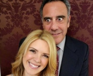 ‘라따뚜이’ 브래드 개릿, 24세 연하女와 결혼