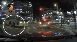 “죽을 뻔했다”…막무가내 우회전 버스에 뒷걸음질 쳐 산 여고생 [영상]