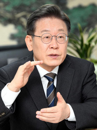 이재명 “中에 할 말은 할 것… 불법침범 어선은 격침해버려야” [대선후보 인터뷰]