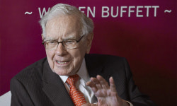 사상 최대 실적에도… 워런 버핏 “투자할 곳 없어”