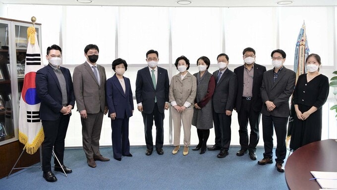 ?src=http%3A%2F%2Fimgnews.naver.net%2Fimage%2F022%2F2022%2F03%2F23%2F20220322516476_20220323010810617.jpg&type=sc960_832