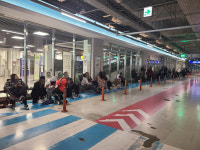 “우린 ‘추억’에 지갑 연다” 포켓몬빵 오픈런 동참한 ‘펀슈머’ [밀착취재]