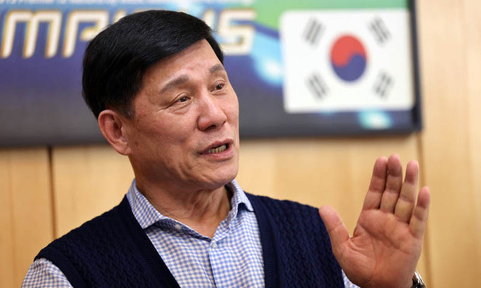 한화 이글스의 새 홈 구장, 대전 베이스볼 드림파크 공정 점검 밝히며 허구연 KBO 총재 방문