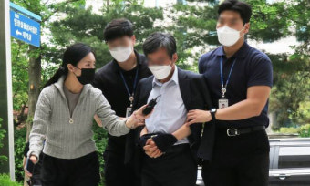 이재명 향해 철제그릇 던진 60대 “고의 아냐, 우발적”