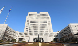 “로스쿨 학비·급여 지원… 법원공무원, 세금으로 과도한 특혜”