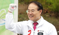 윤형선 “李, 김포공항 이전? 이게 ‘계양 25년’과 ‘25일’의 차이”