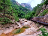 설악산 까치골서 로프만 잡고 등반하다 50m 아래 추락한 50대 남성 즉사