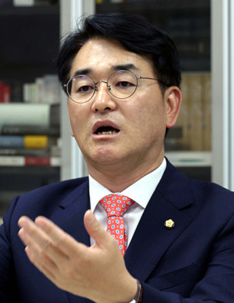 박용진 “악성 팬덤에 공론장 사라져… 브레이크 필요” [심층기획]
