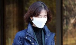 ‘尹 찍어내기 감찰 의혹’ 박은정 휴대폰 압색