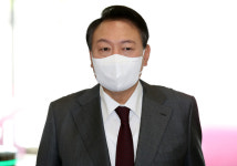 [속보] 尹 “태양광, 이권 카르텔 비리에 사용돼 개탄…사법적 해결”