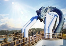 봉황에 거대 뱀이 눈앞에…상주시, 경천섬에 이색 테마 조형물