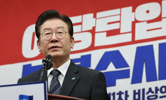 민주 ‘이재명 구하기’ 총력… ‘조작 수사 프레임’ 양날의 칼 될 수도