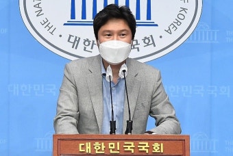 “이재명 내려오라”는 김해영에 김남국 “내부 분열 조장하는 기회주의적 정치” 지적