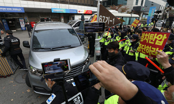 이재명 턱밑에 선 檢, ‘최측근’ 정진상 강제수사… 민주 “정치쇼”